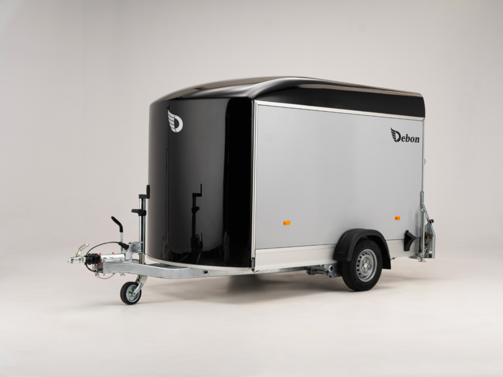 Debon Roadster 400 gesloten enkelasser geremd L.313 x Br.166 x H.201cm