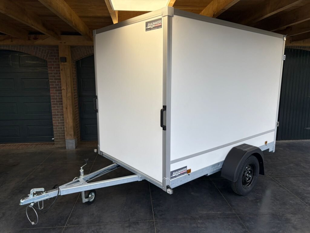 Power-Trailer PS2 type 13 gesloten enkelasser ongeremd L.257 x Br.157 x H.180cm